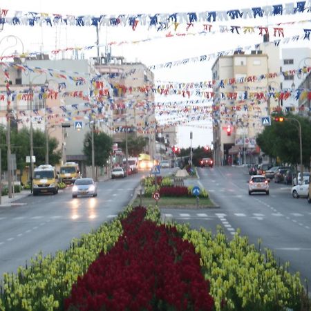 Apartments Petah Tiqwa - Bar Kochva Street Petach Tikva Luaran gambar